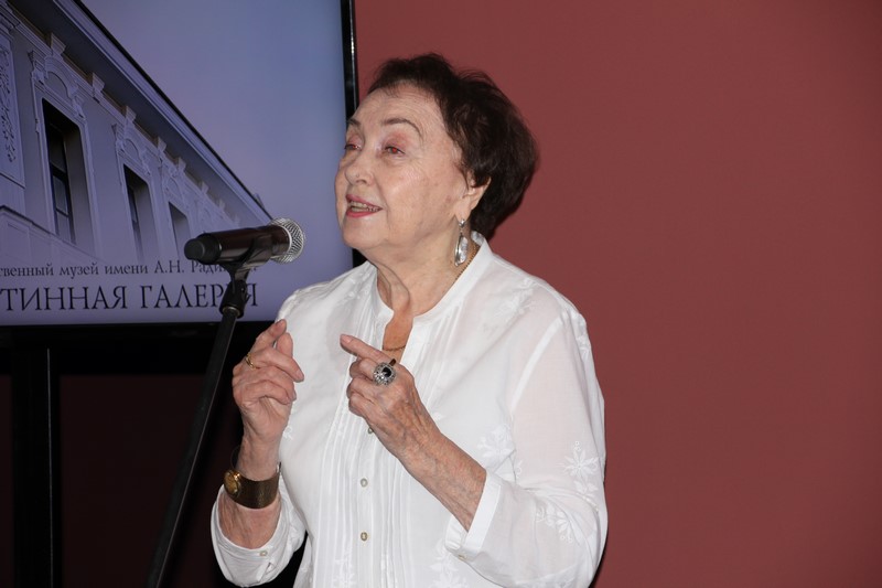 В Энгельсе открыли картинную галерею