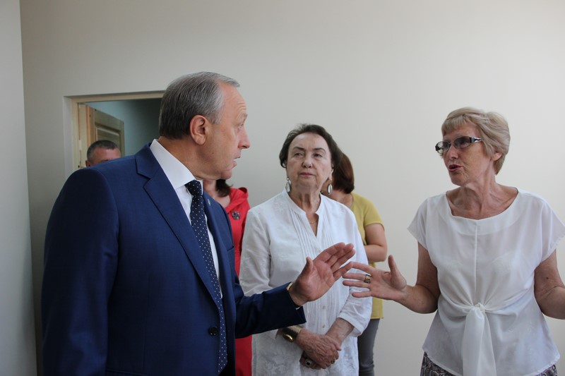 В Энгельсе открыли картинную галерею