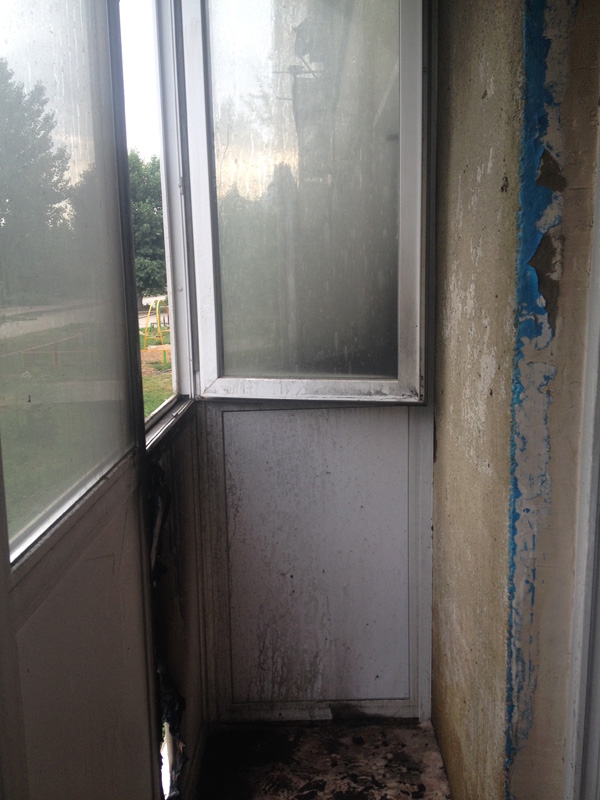 Циркач-гастролер запалил балкон, чтобы выманить девушку