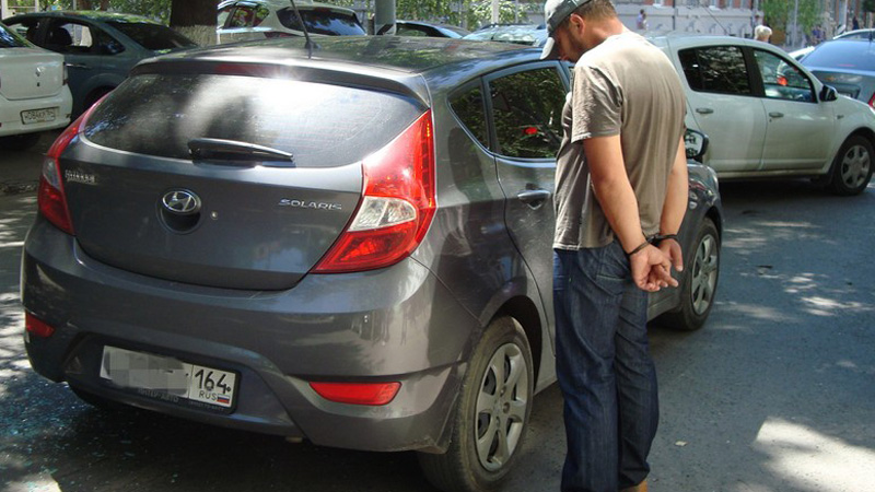 Подозреваемый в мошенничестве сопротивлялся сотрудникам ФСБ