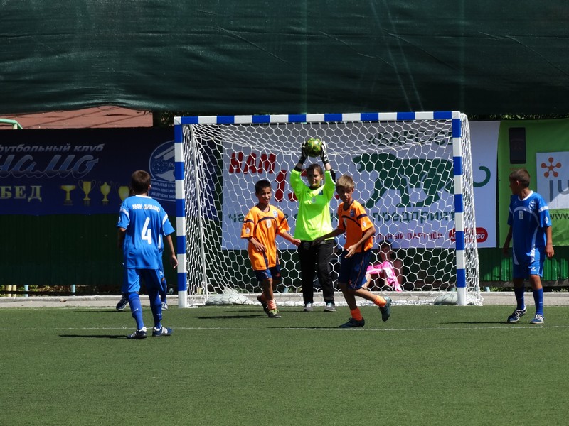 В Хвалынске прошел мини-футбольный Мемориал Константина Еременко