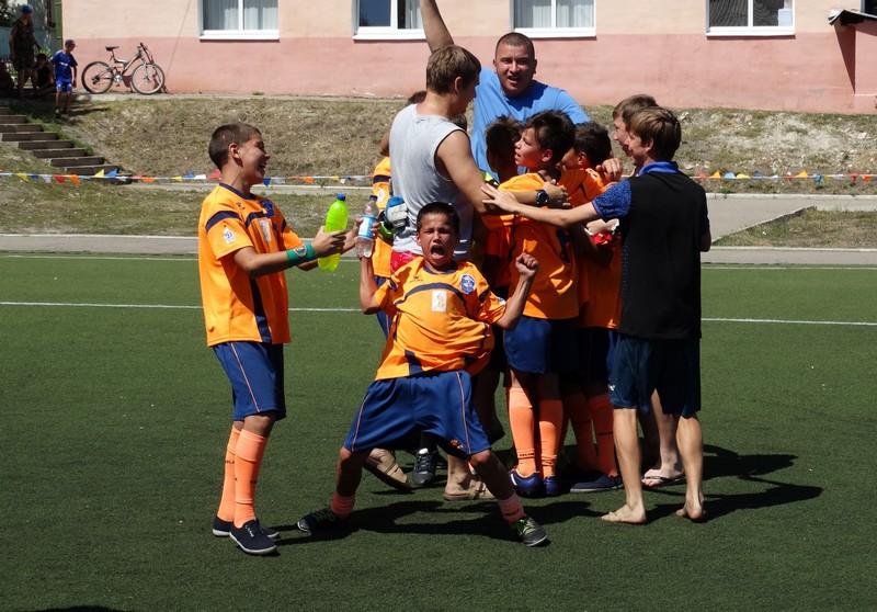 В Хвалынске прошел мини-футбольный Мемориал Константина Еременко