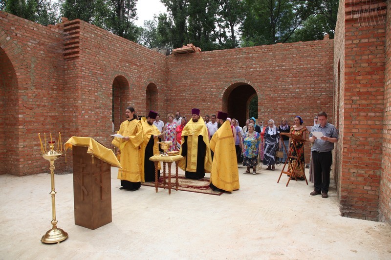 На Ильинской площади совершен чин основания нового храма