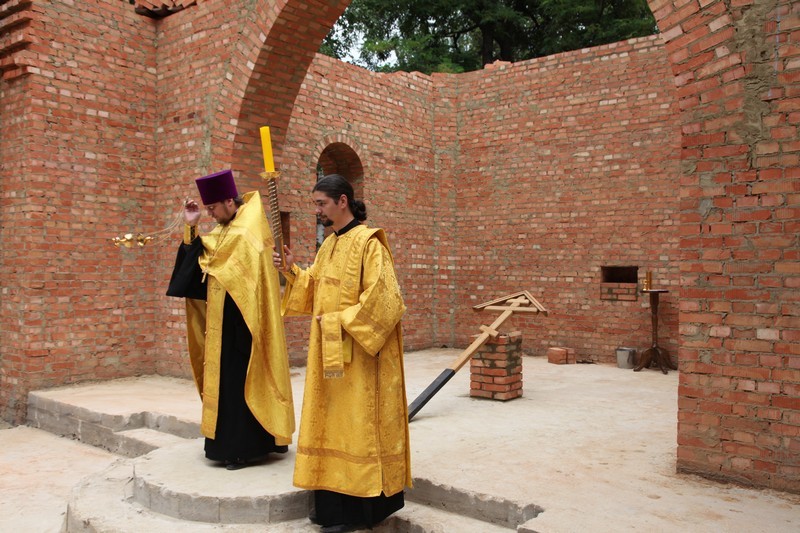 На Ильинской площади совершен чин основания нового храма