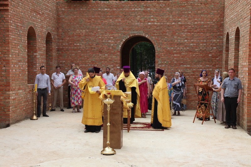 На Ильинской площади совершен чин основания нового храма