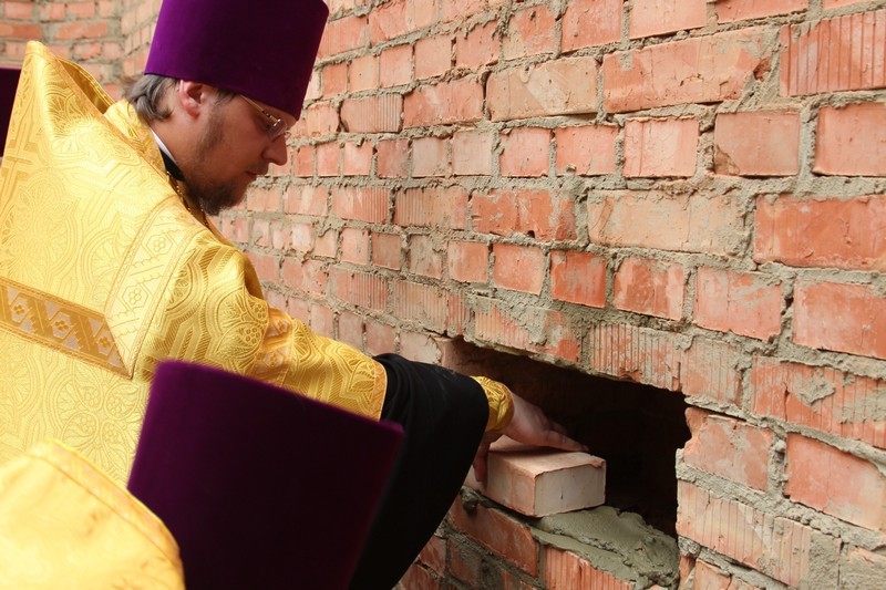 На Ильинской площади совершен чин основания нового храма