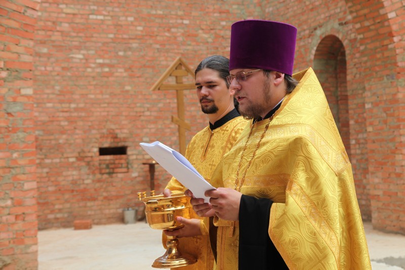 На Ильинской площади совершен чин основания нового храма