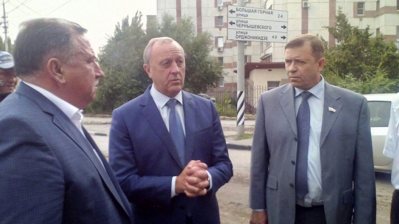 Губернатору рассказали, как отремонтируют улицу Радищева