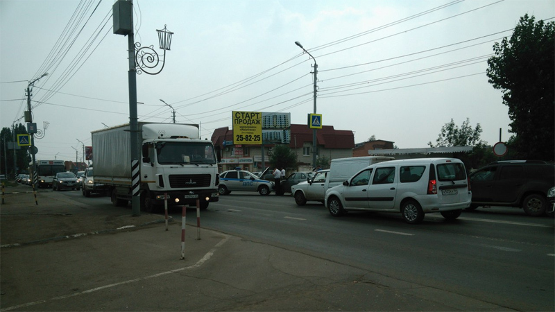 На улице Аэропорт затруднено движение из-за ДТП с ДПС