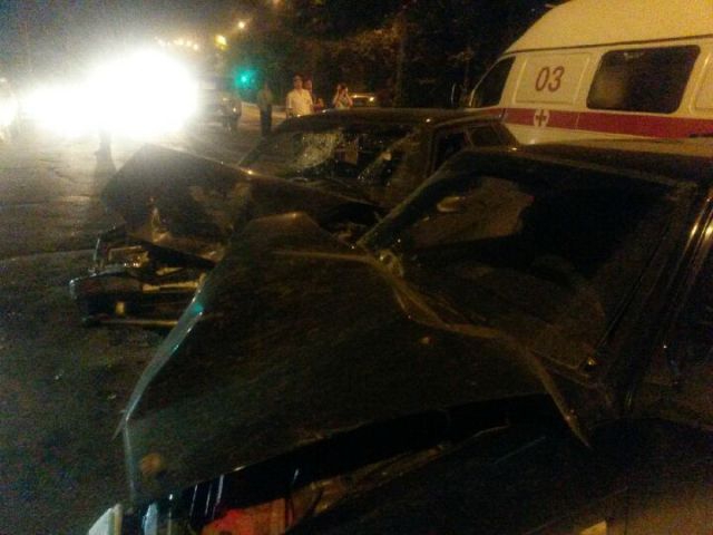 В автокатастрофе на Молочке погиб 14-летний подросток. Еще четверо ранены