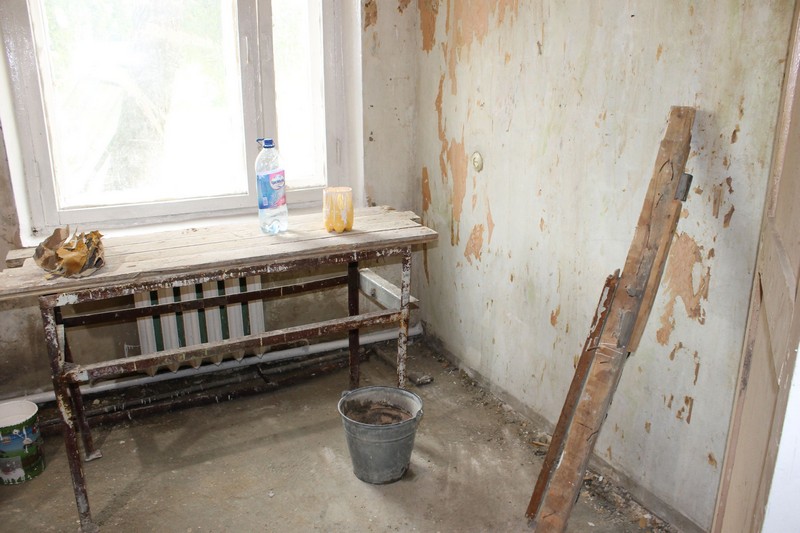 В Красноармейске начали ремонтировать квартиру для инвалида-колясочника