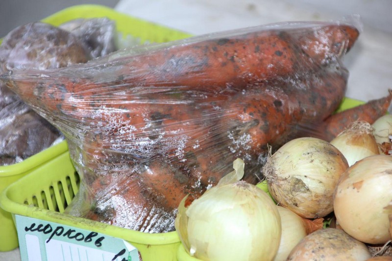 На проспекте Энтузиастов прикрыли овощной ларек