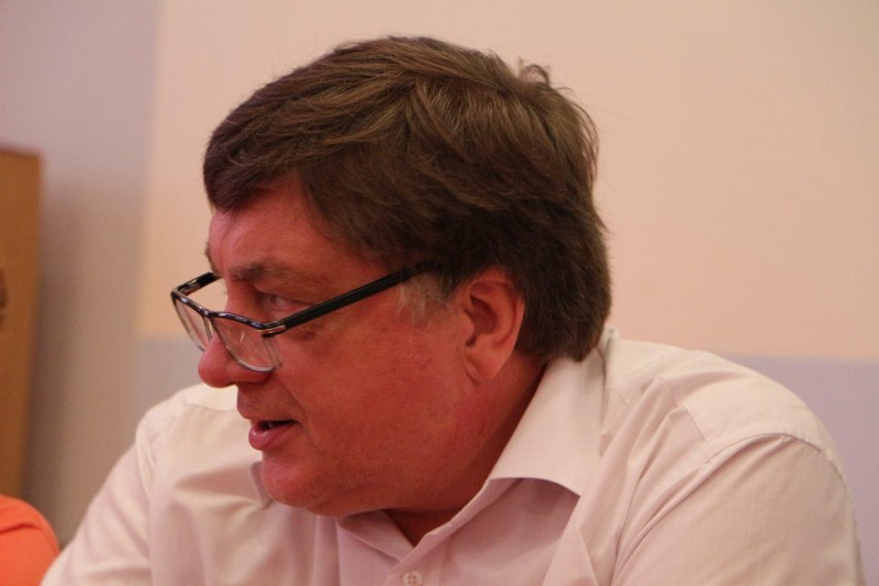 Наталии Великой поступают жалобы на рейдерский захват зданий школ