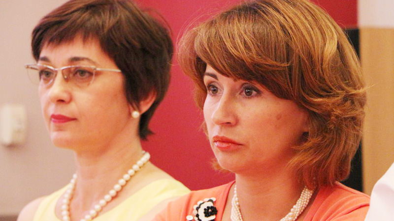 Наталии Великой поступают жалобы на рейдерский захват зданий школ