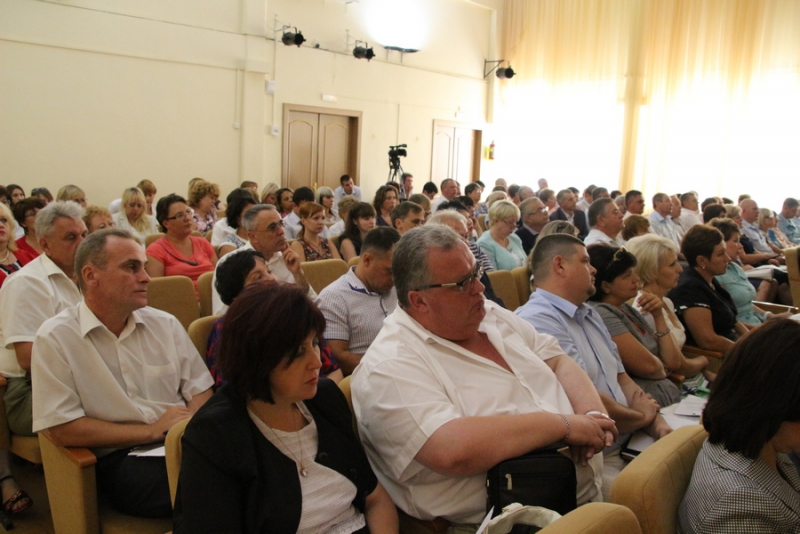 В Саратове из-за увеличения числа первоклассников не хватает учителей