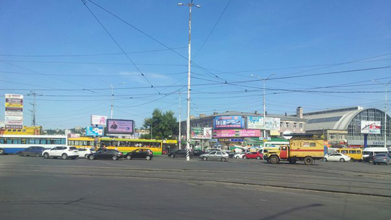 В Саратове грузовик на длительное время обесточил трамваи и троллейбусы