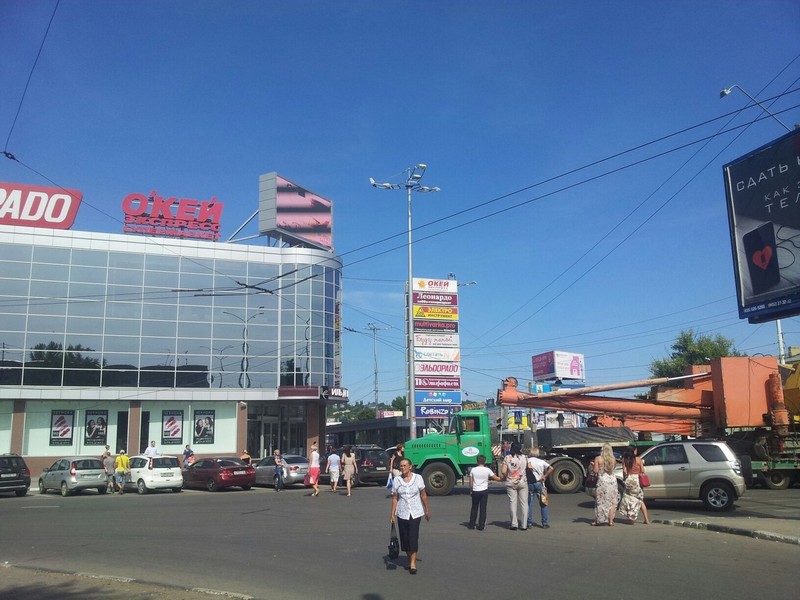 В Саратове грузовик на длительное время обесточил трамваи и троллейбусы