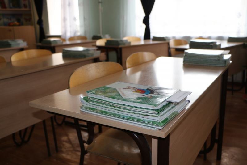 Вячеслав Володин пожелал школьникам слушать учителей и радовать родителей