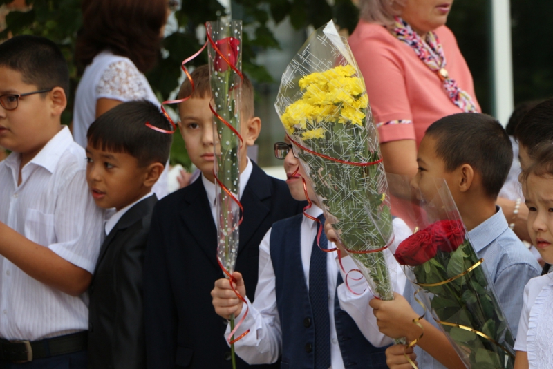 Вячеслав Володин пожелал школьникам слушать учителей и радовать родителей