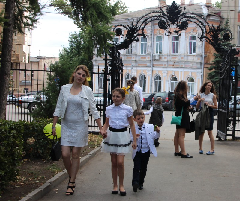 Саратовцы встретили первый день осени. Фоторепортаж