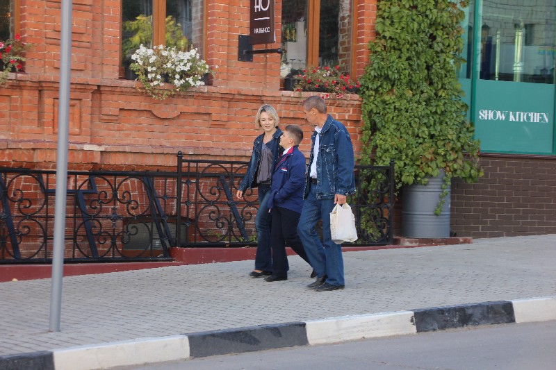 Саратовцы встретили первый день осени. Фоторепортаж