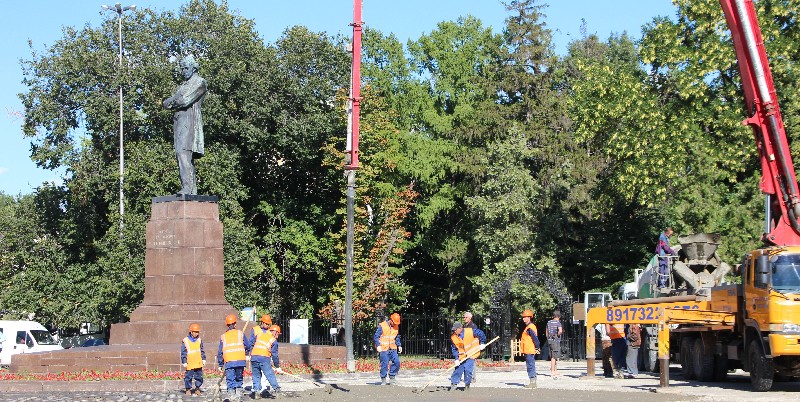 Саратовцы встретили первый день осени. Фоторепортаж