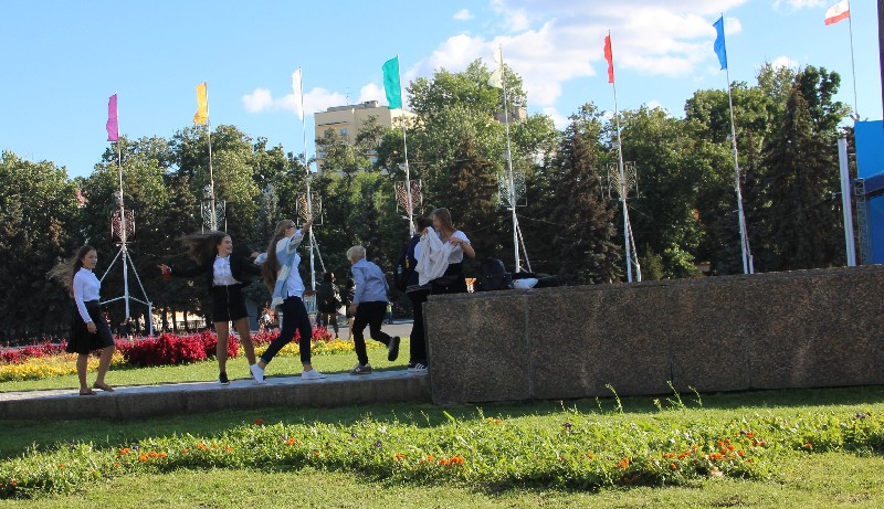 Саратовцы встретили первый день осени. Фоторепортаж