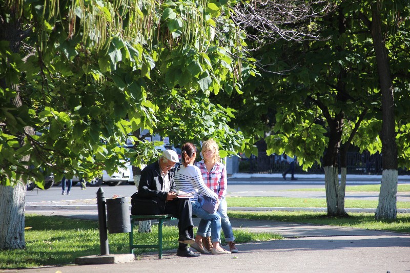 Саратовцы встретили первый день осени. Фоторепортаж