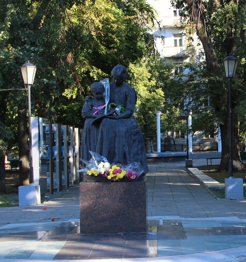 Саратовцы встретили первый день осени. Фоторепортаж