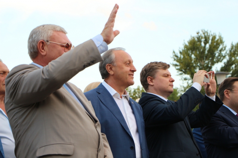 В параде первокурсников принимают участие 10 тысяч студентов