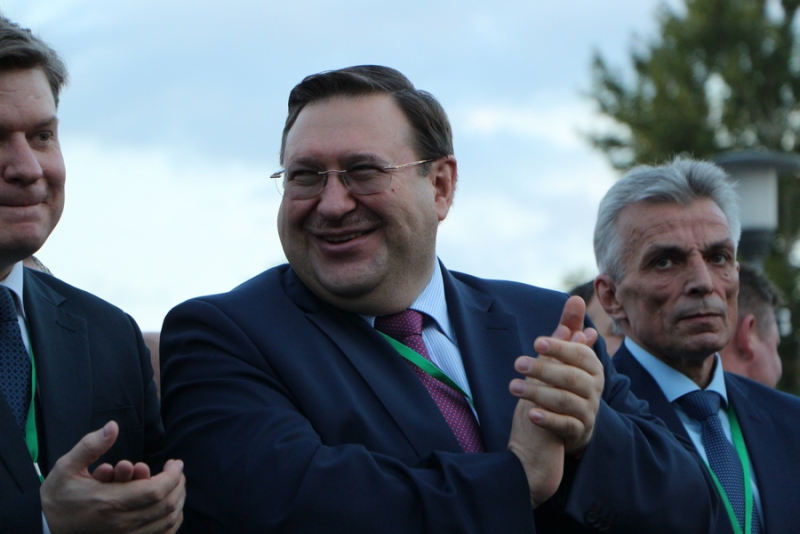 В параде первокурсников принимают участие 10 тысяч студентов