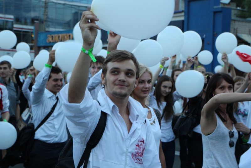 В параде первокурсников принимают участие 10 тысяч студентов