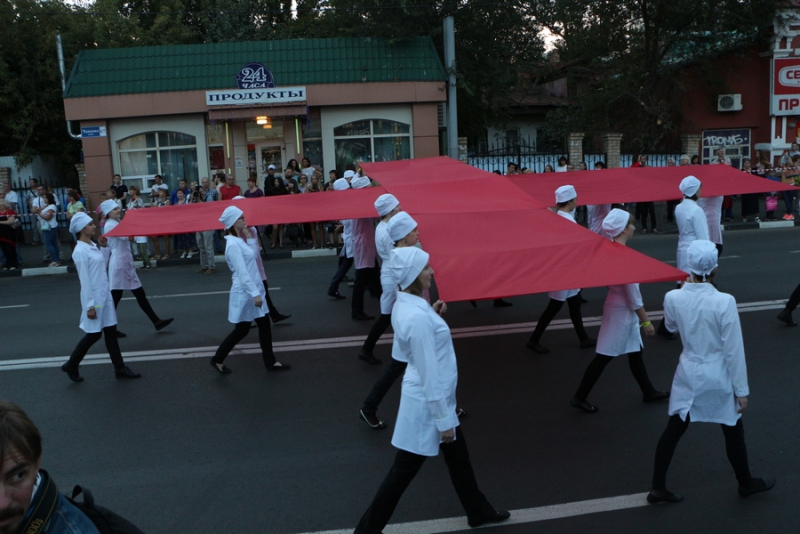 В параде первокурсников принимают участие 10 тысяч студентов