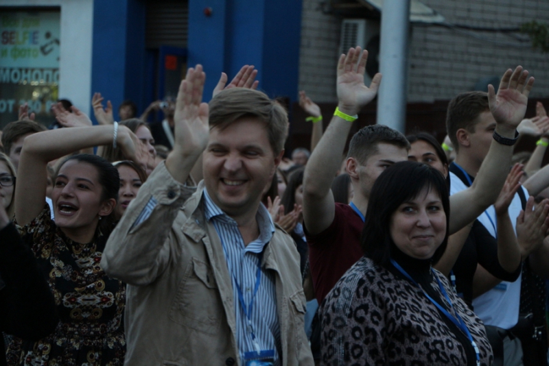 В параде первокурсников принимают участие 10 тысяч студентов