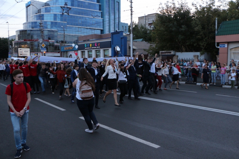 В параде первокурсников принимают участие 10 тысяч студентов