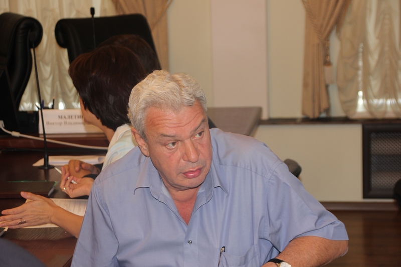 Валерий Сараев о ремонте дворов: «Времени остается мало»