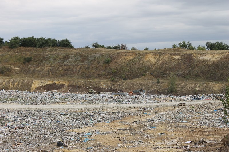 ОНФ: Полигон ТБО несет угрозу военному аэропорту