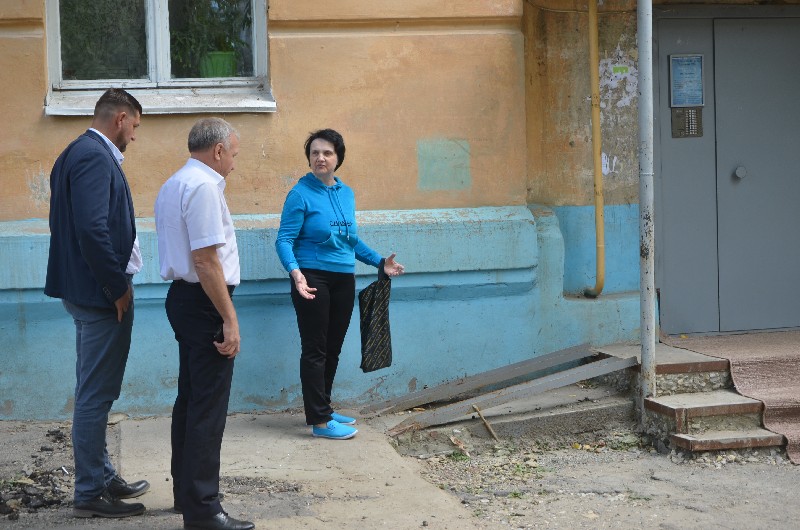 Сараев усомнился в качестве укладки асфальта во 2-м Кавказском тупике