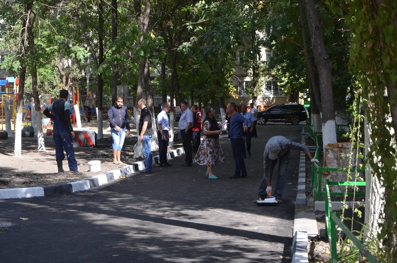 Сараев усомнился в качестве укладки асфальта во 2-м Кавказском тупике