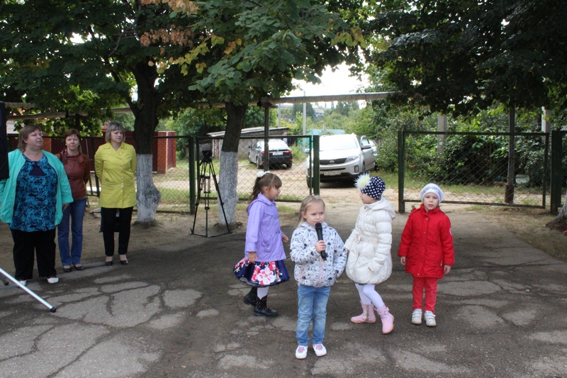 Губернатора возле избирательного участка подкараулили обманутые дольщики