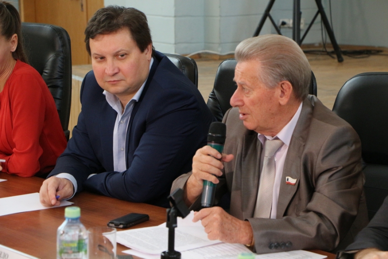 В Саратове разработают концепцию размещения рекламных вывесок