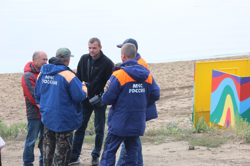 Саратовские студенты и экологи очистили от мусора берег Волги