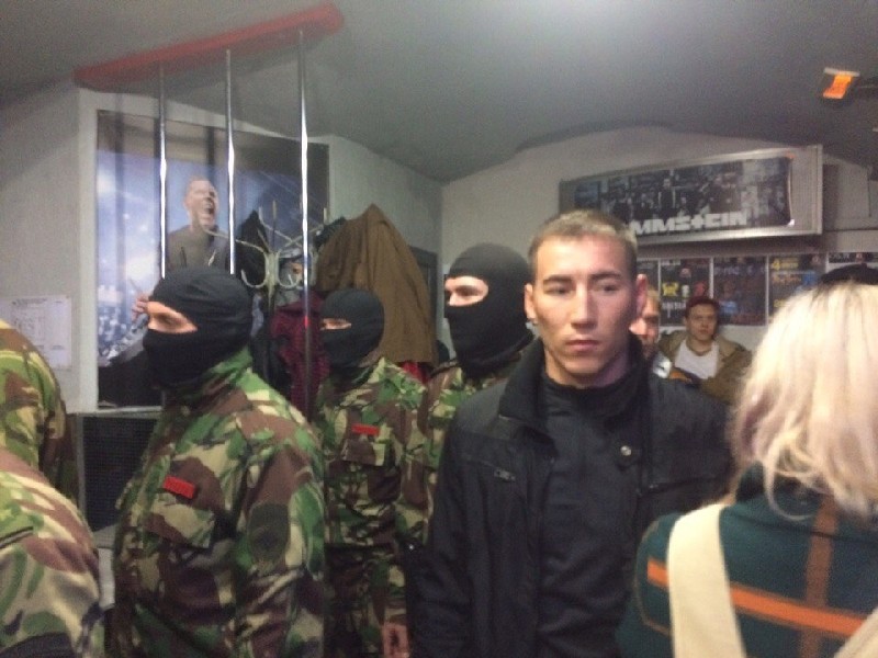 В Саратове бойцы «Госнаркоконтроля» прервали концерт панк-группы