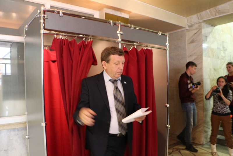 Депутаты городской думы выбирают своего председателя тайно