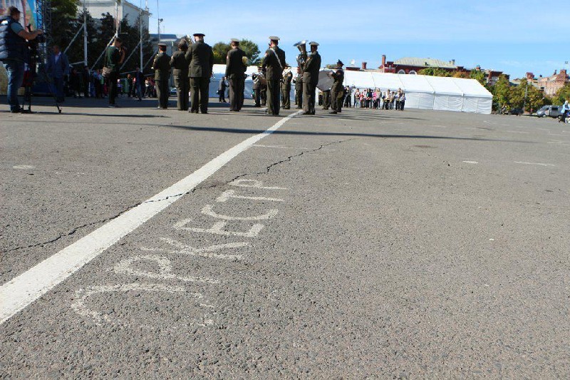 На Театральной площади проходит репетиция парада духовых оркестров