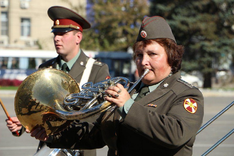 На Театральной площади проходит репетиция парада духовых оркестров
