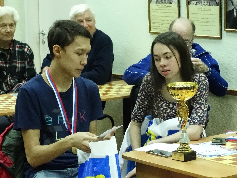 Определились победители шахматного турнира к 80-летию Саратовской области