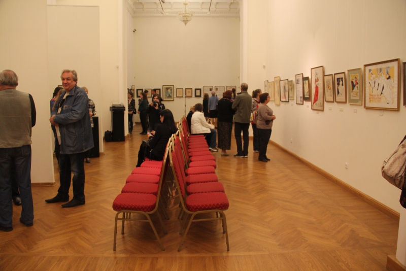 В Саратов привезли работы оформителя самого известного кабаре Парижа