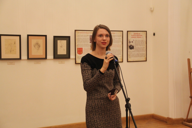 В Саратов привезли работы оформителя самого известного кабаре Парижа