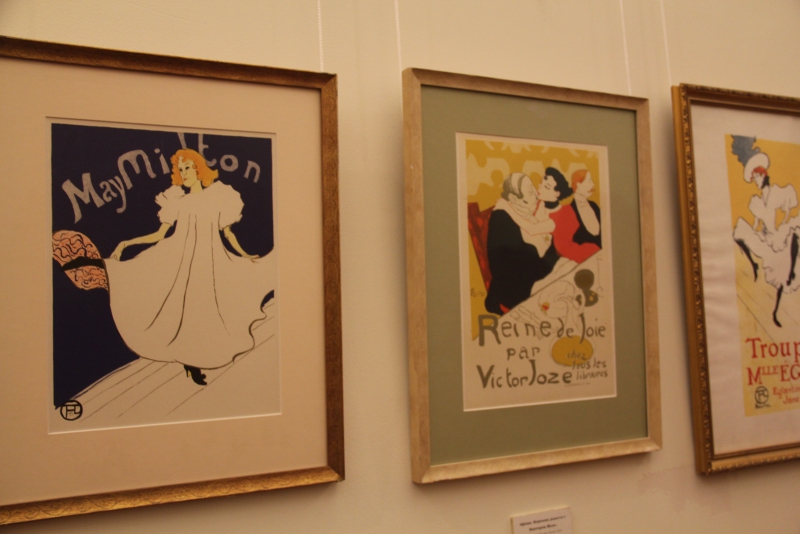 В Саратов привезли работы оформителя самого известного кабаре Парижа